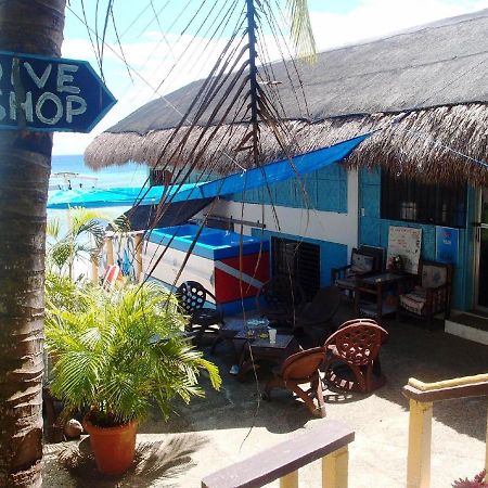 Reddoorz Premium @ Flower Beach Anda Анда Экстерьер фото